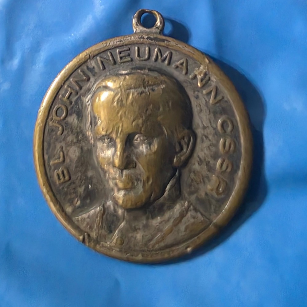 Vintage Blessed Saint John Neumann Mary medal Antique Catholic Approx 1" - Picture 2 of 5